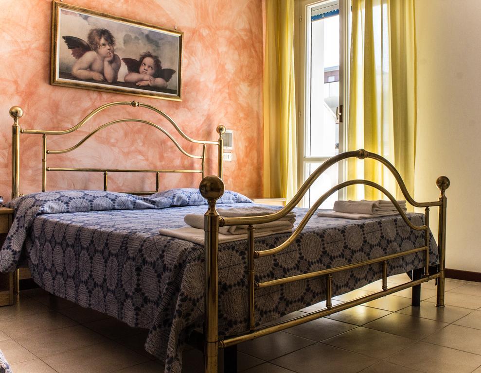Hotel Carillon Белларія-Іджеа-Марина Екстер'єр фото
